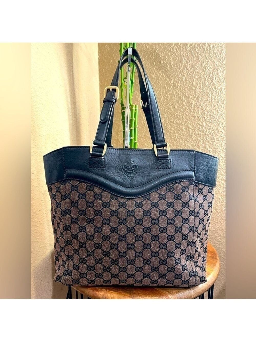 GUCCI GG BROWN CANVAS CREST TOTE